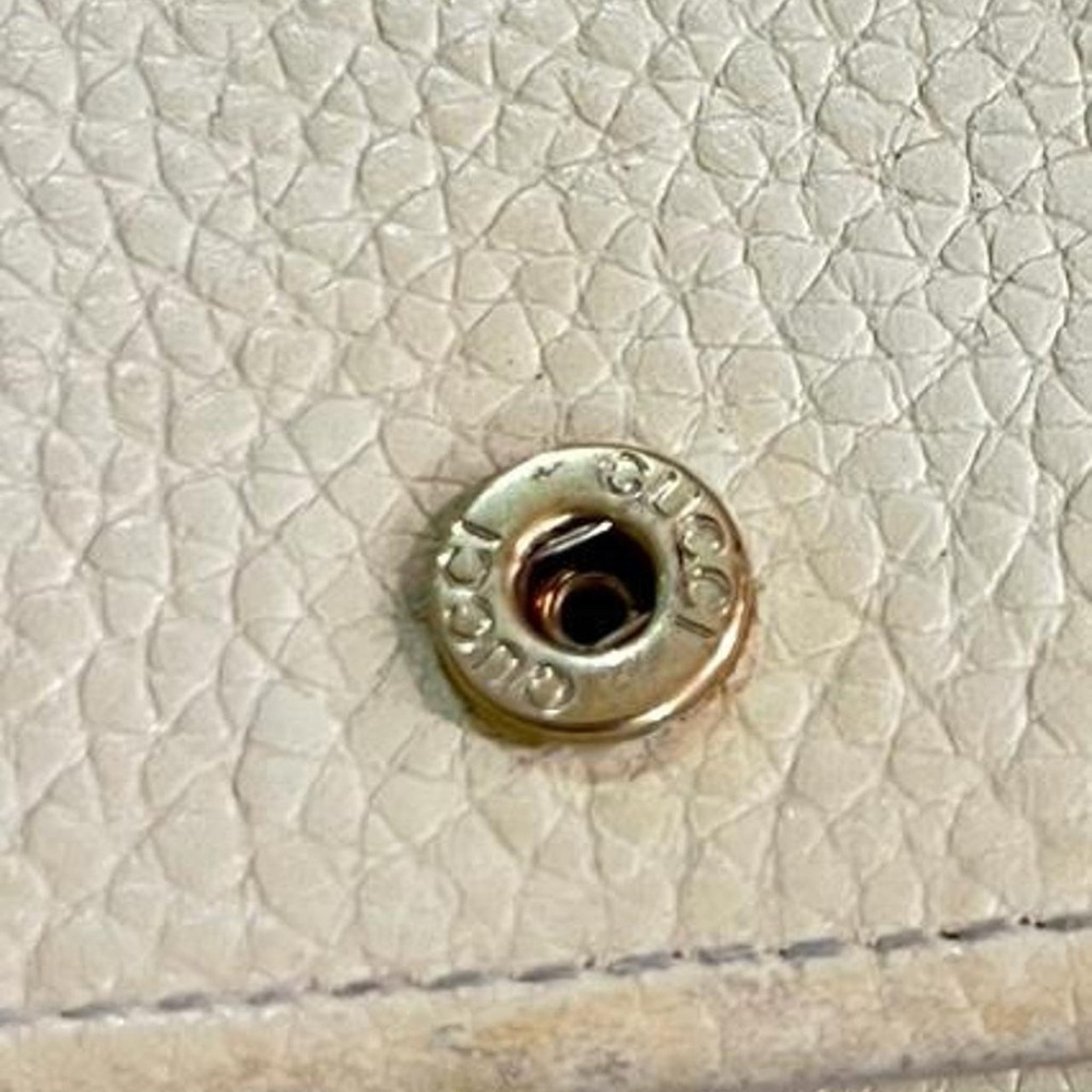 Gucci Ivory Leather Crossbody with Chain - Picture 3 of 16